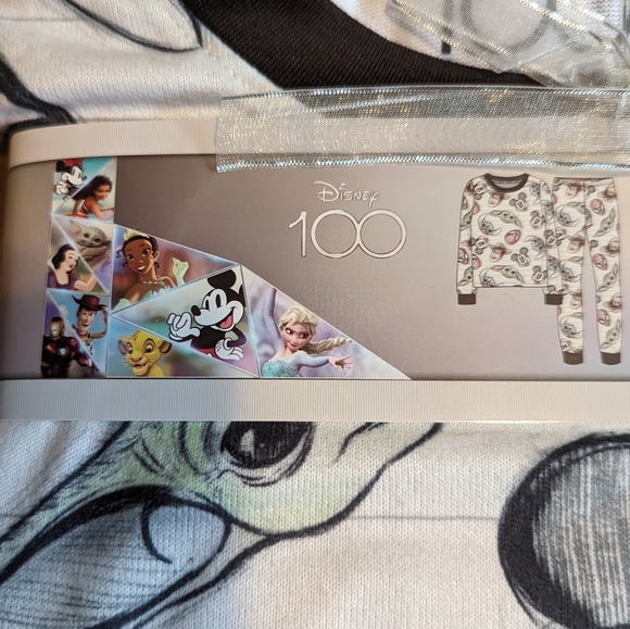 Disney 100 Women's Size Small Pajamas Brand New - Picture 4 of 8